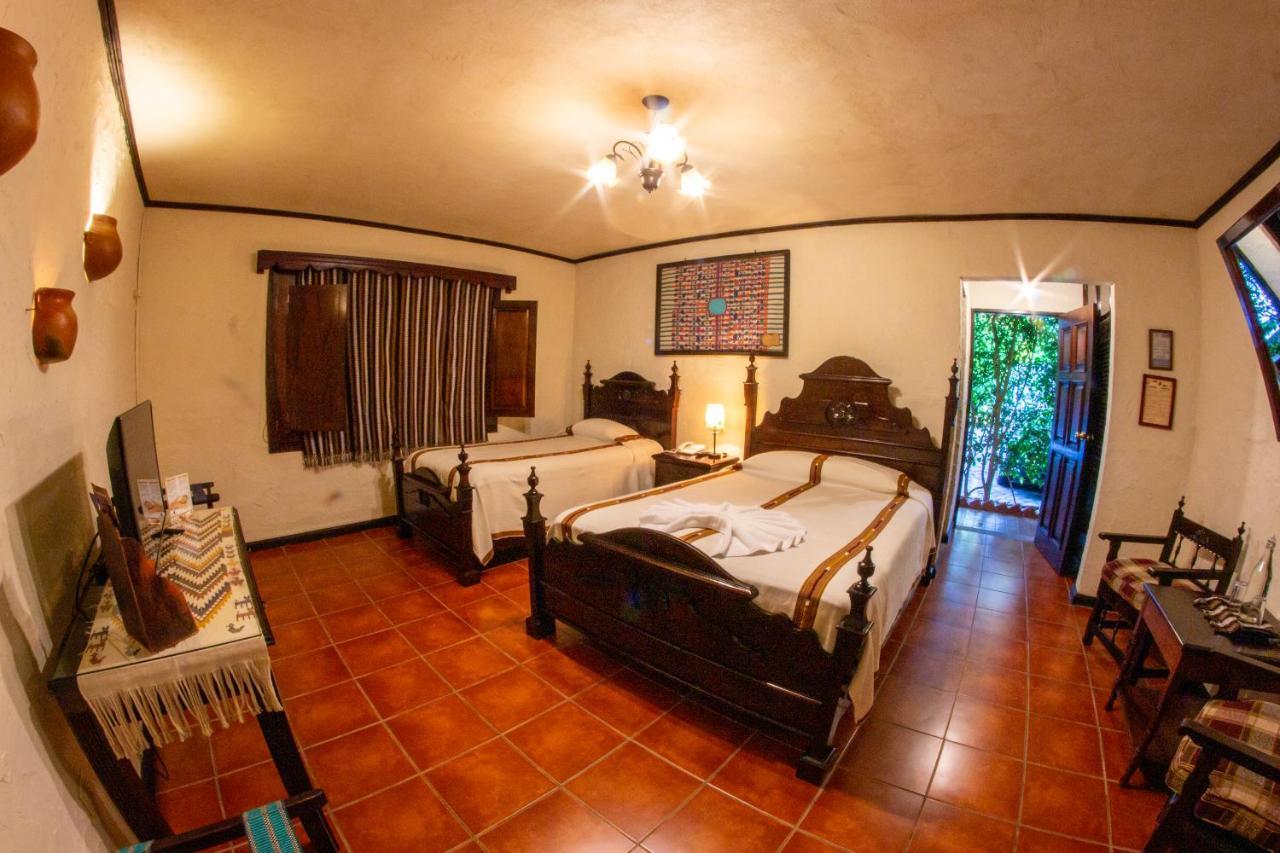 Hotel Posada De Don Rodrigo Panajachel Exteriér fotografie