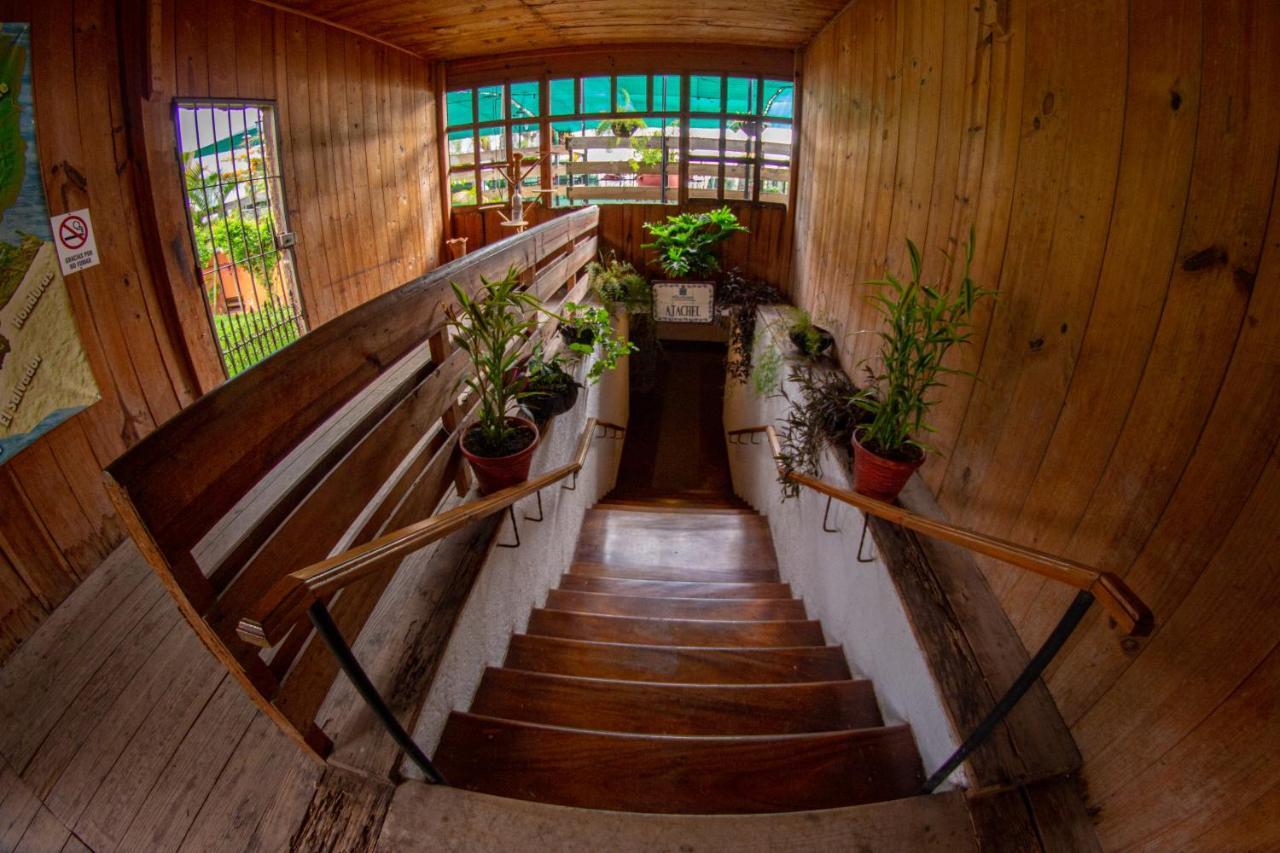 Hotel Posada De Don Rodrigo Panajachel Exteriér fotografie